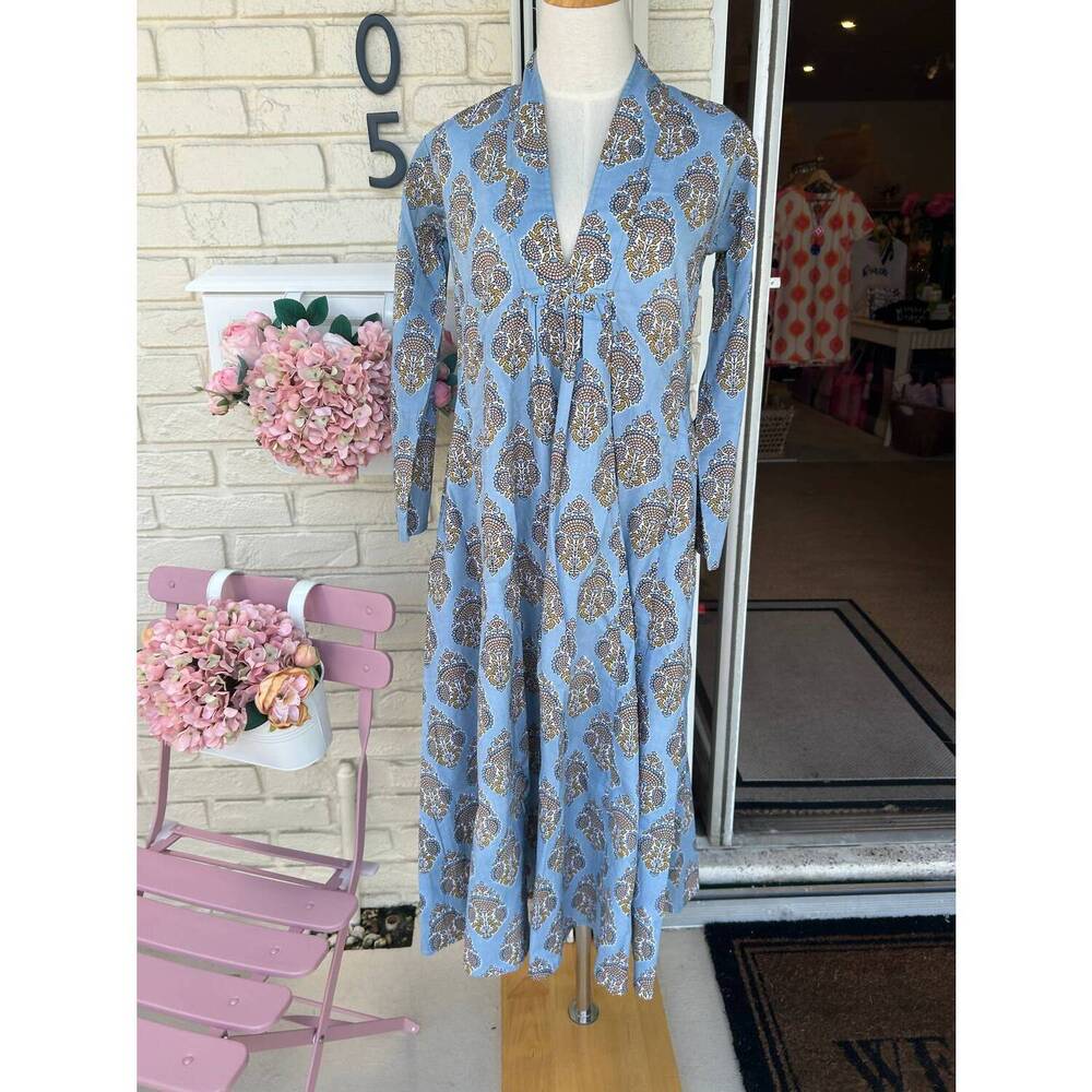 NEW JUST DARVINY karolina v-neck midi dress in bahama blue
